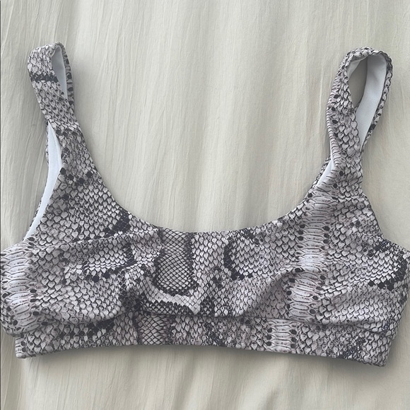 High Leg Snake Print Bikini Set - Picture 2 of 4